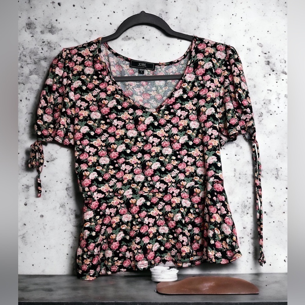 Vibe women’s floral print top size L